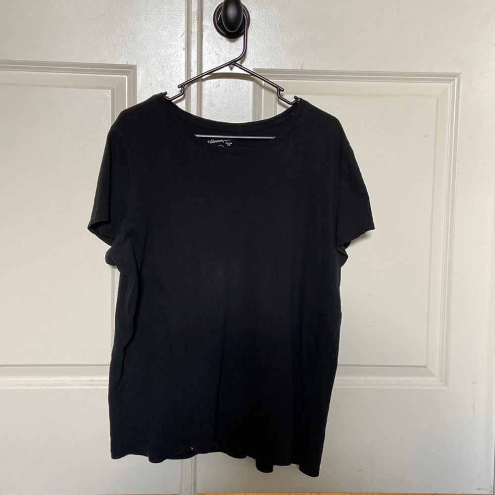 Normal black tee